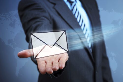 Envois proposition commerciale par mail Contact us by e-mail